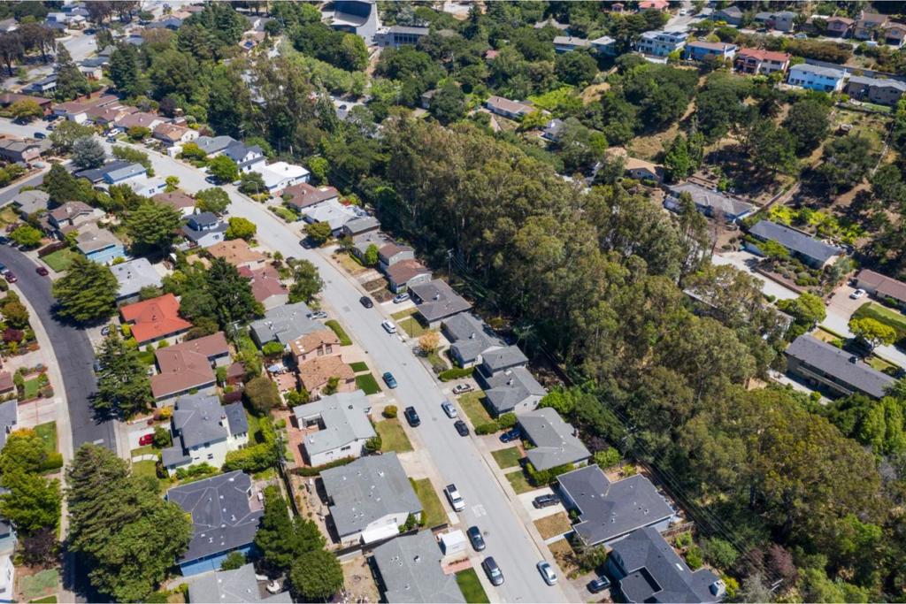 3920 Fernwood Street, Redwood City, California 94403 home-pic-36