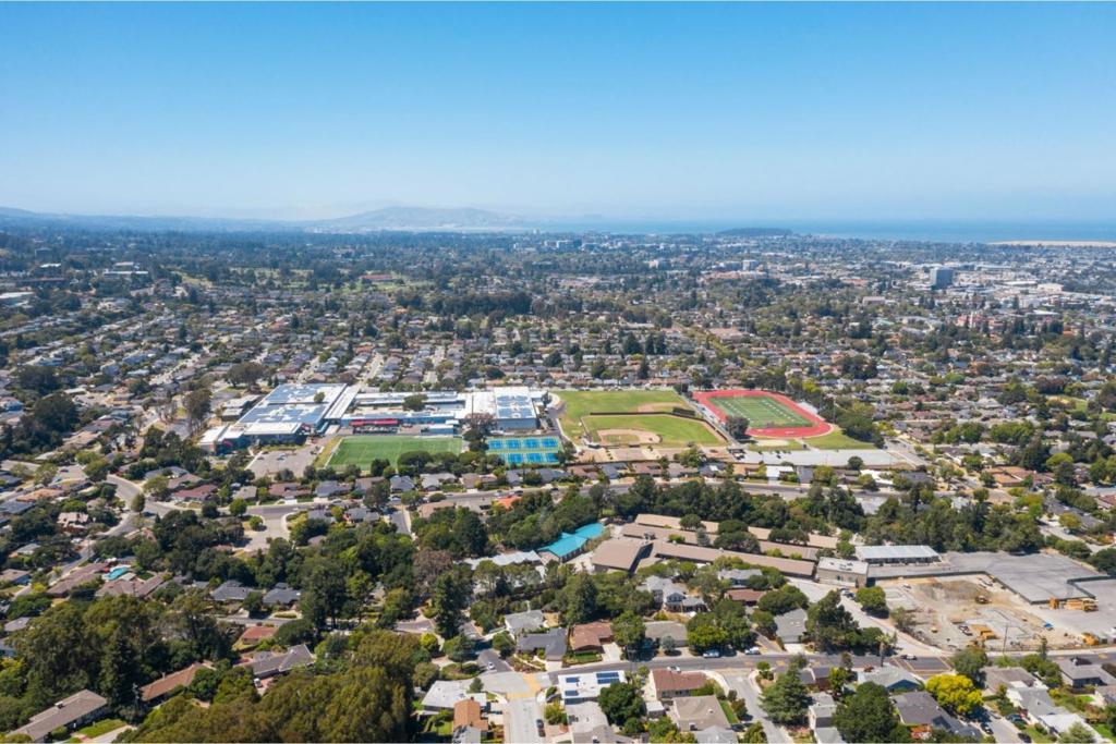 3920 Fernwood Street, Redwood City, California 94403 home-pic-38