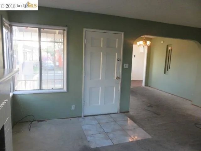 7600 Arthur St, Oakland, California 94605