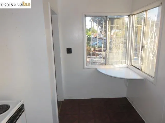 7600 Arthur St, Oakland, California 94605