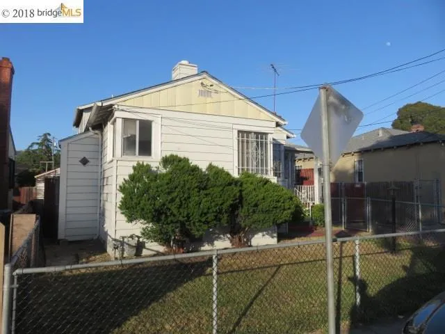7600 Arthur St, Oakland, California 94605