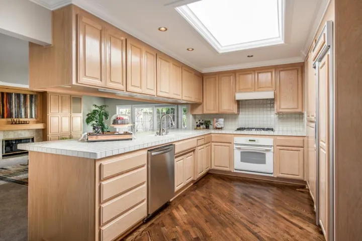944 Capitola Way, Santa Clara, California 95051
