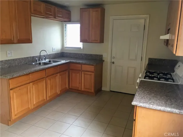 6544 Johnson Avenue, Long Beach, California 90805