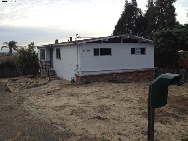 1085 Lindell Dr, El Sobrante, California 94803-1016