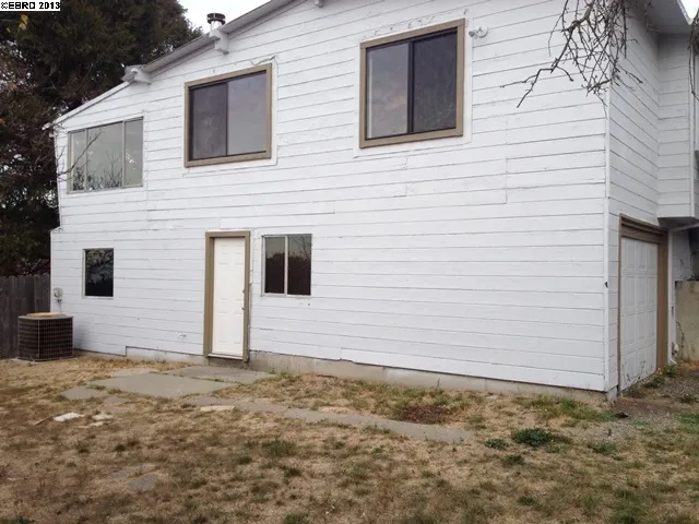 1085 Lindell Dr, El Sobrante, California 94803-1016