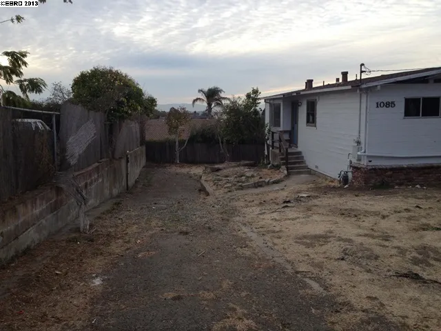 1085 Lindell Dr, El Sobrante, California 94803-1016