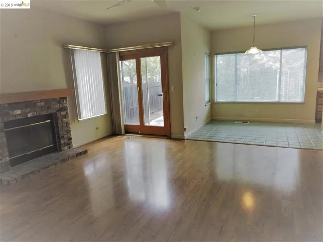 Family Room & Breakfast Nook