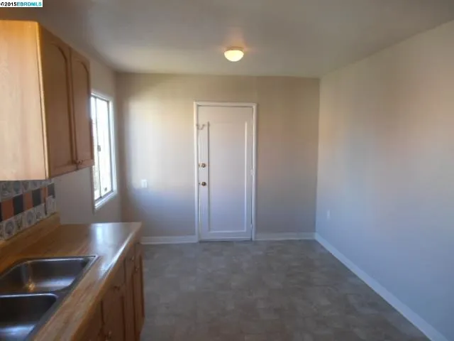 5337 Bancroft Ave, Oakland, California 94601-5807