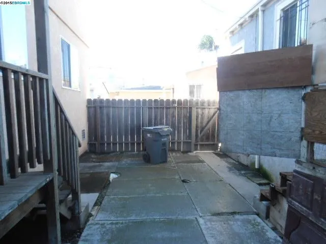 5337 Bancroft Ave, Oakland, California 94601-5807