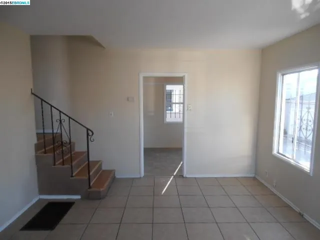 5337 Bancroft Ave, Oakland, California 94601-5807