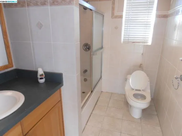 5337 Bancroft Ave, Oakland, California 94601-5807