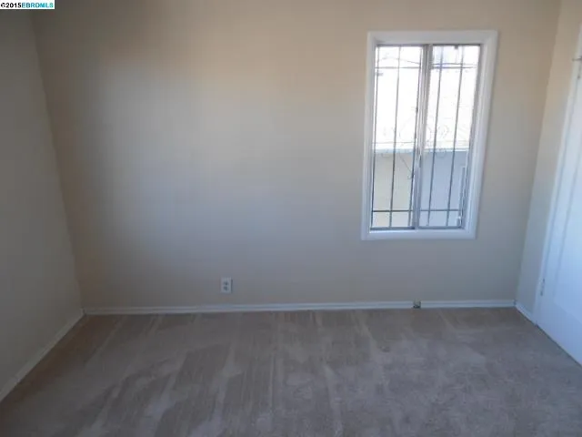 5337 Bancroft Ave, Oakland, California 94601-5807