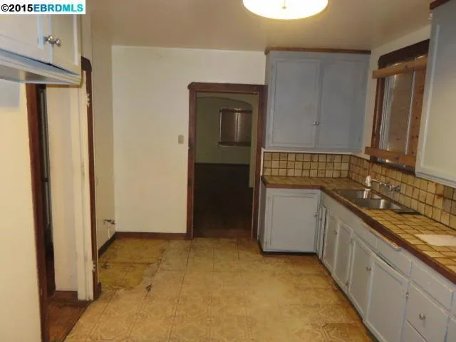 625 Civic Center St, Richmond, California 94804
