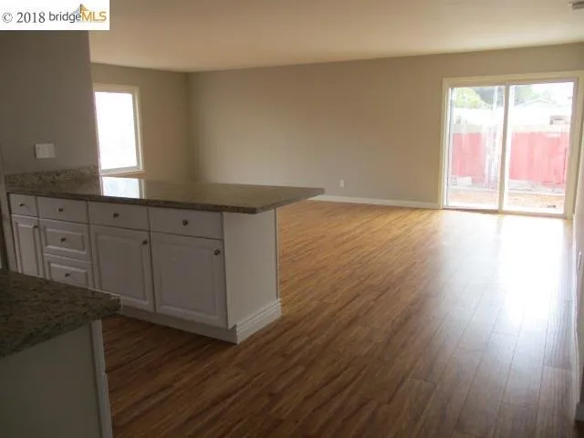 118 S 37th St, Richmond, California 94804