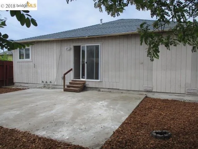 118 S 37th St, Richmond, California 94804