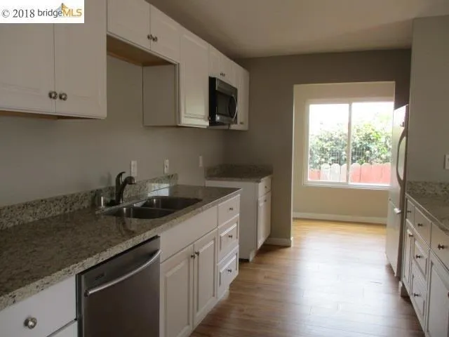 118 S 37th St, Richmond, California 94804
