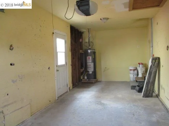 118 S 37th St, Richmond, California 94804