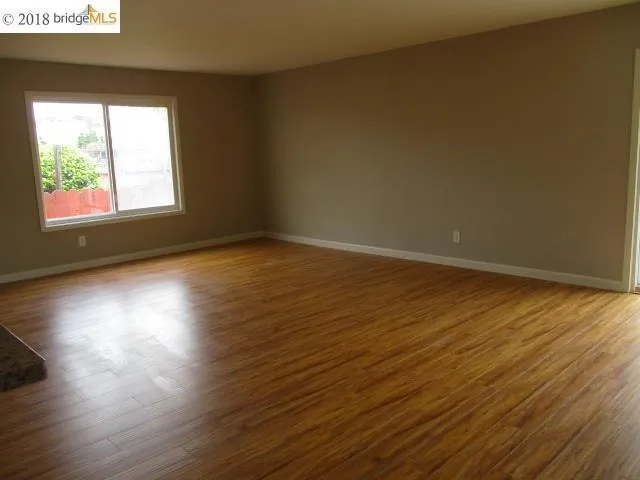 118 S 37th St, Richmond, California 94804