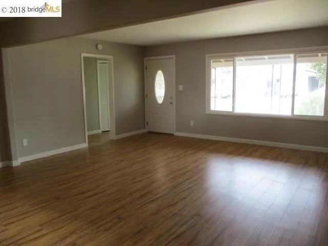 118 S 37th St, Richmond, California 94804
