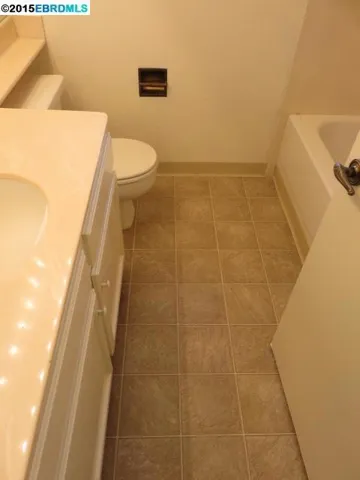 14380 Outrigger Dr 52, San Leandro, California 94577