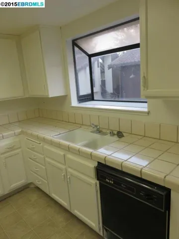 14380 Outrigger Dr 52, San Leandro, California 94577