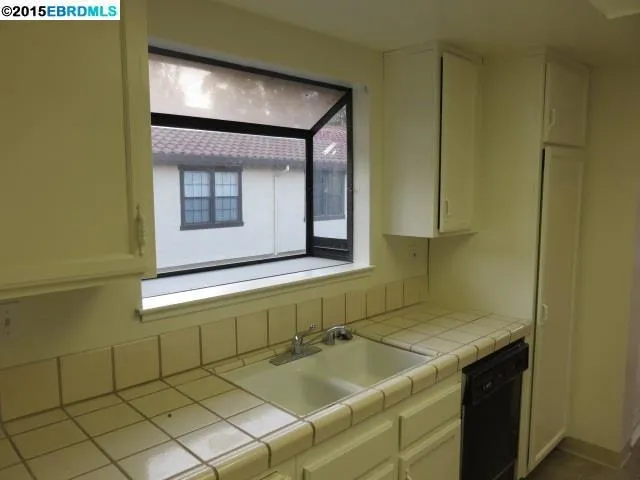 14380 Outrigger Dr 52, San Leandro, California 94577