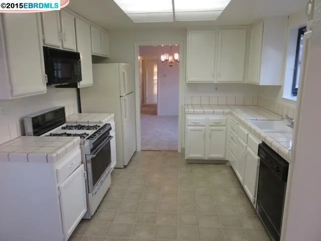 14380 Outrigger Dr 52, San Leandro, California 94577