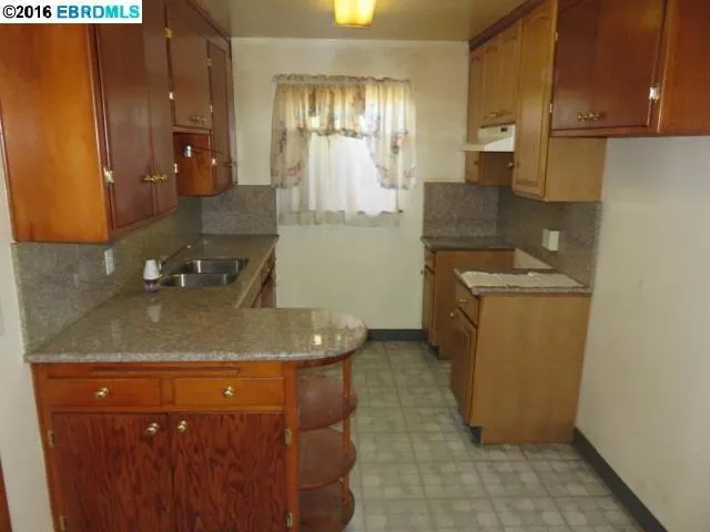 334 S 16th St, Richmond, California 94804