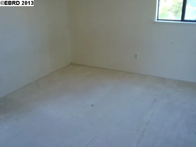 5 Tarn Ct, Hercules, California 94547-1411