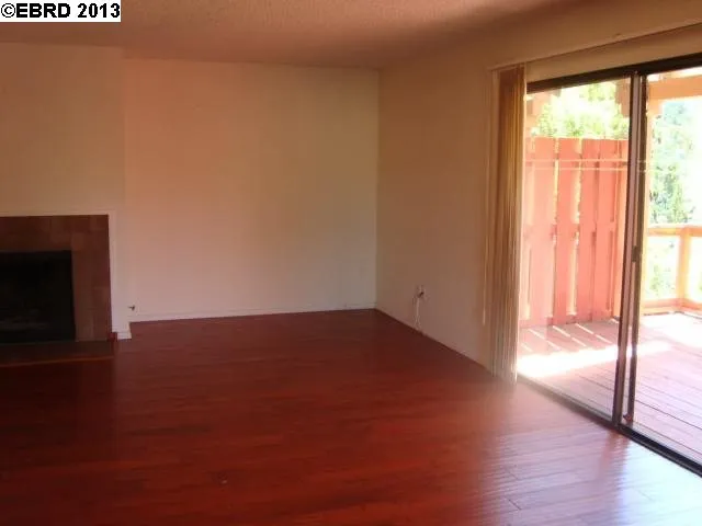 5 Tarn Ct, Hercules, California 94547-1411