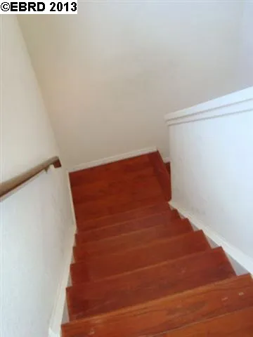 5 Tarn Ct, Hercules, California 94547-1411