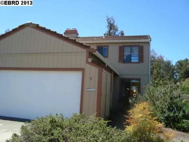 5 Tarn Ct, Hercules, California 94547-1411
