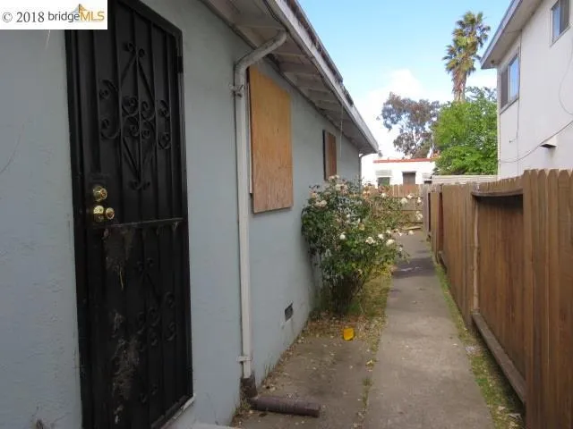 136 S 22nd St, Richmond, California 94804