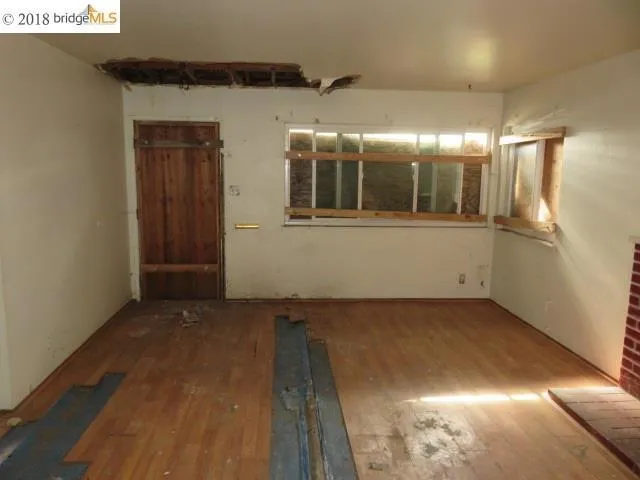 136 S 22nd St, Richmond, California 94804