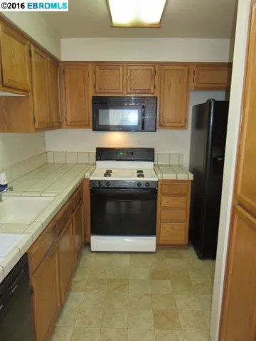 508 Athena 4, Hercules, California 94547