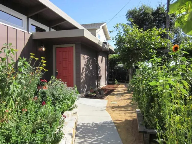 4050 Fairway Ave, Oakland, California 94605-4514