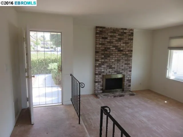 937 View Dr, Richmond, California 94803