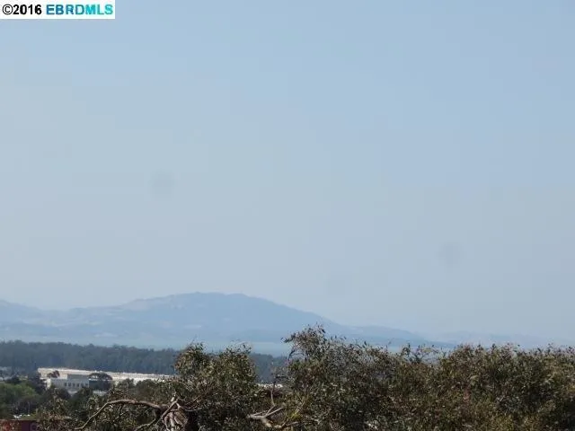 937 View Dr, Richmond, California 94803