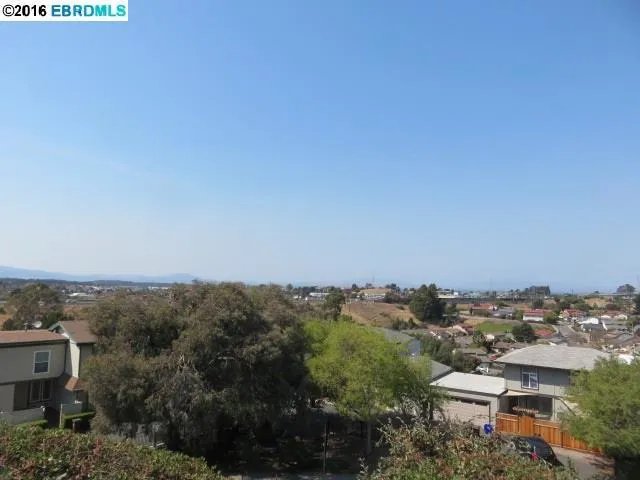 937 View Dr, Richmond, California 94803