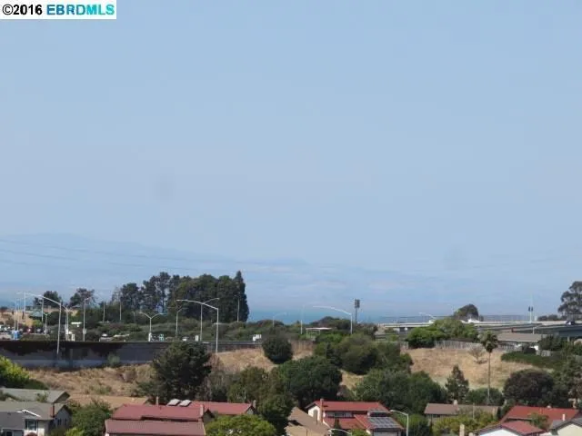 937 View Dr, Richmond, California 94803