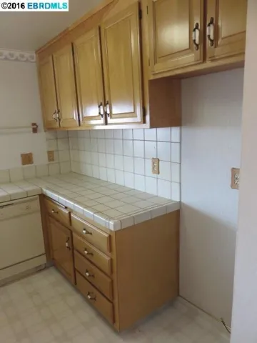 937 View Dr, Richmond, California 94803