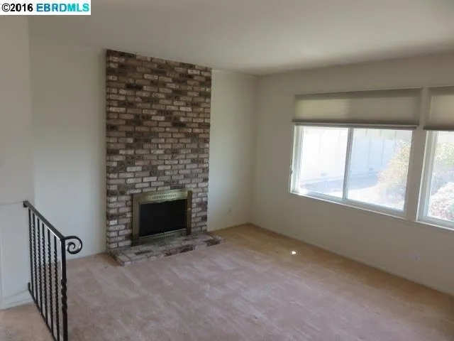 937 View Dr, Richmond, California 94803