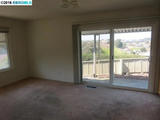 937 View Dr, Richmond, California 94803