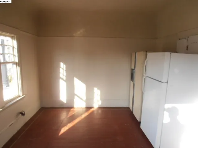 3250 West St, Oakland, California 94608-4330
