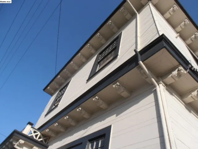 3250 West St, Oakland, California 94608-4330