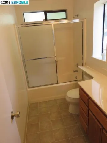 113 Bristol, Hercules, California 94547