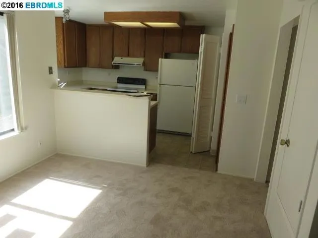 113 Bristol, Hercules, California 94547