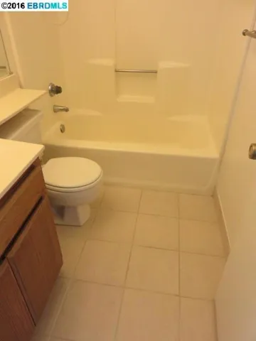113 Bristol, Hercules, California 94547