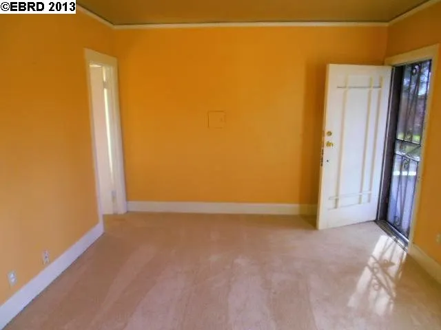 2216 Courtland Ave, Oakland, California 94601-4727