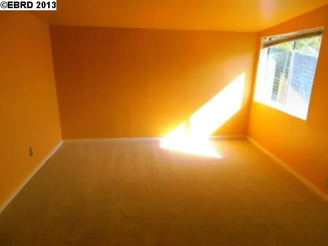 2216 Courtland Ave, Oakland, California 94601-4727